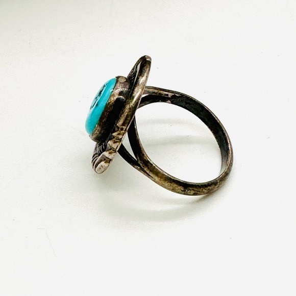 Vintage Navajo Signed Silver Turquoise Ring - Picture 12 of 14